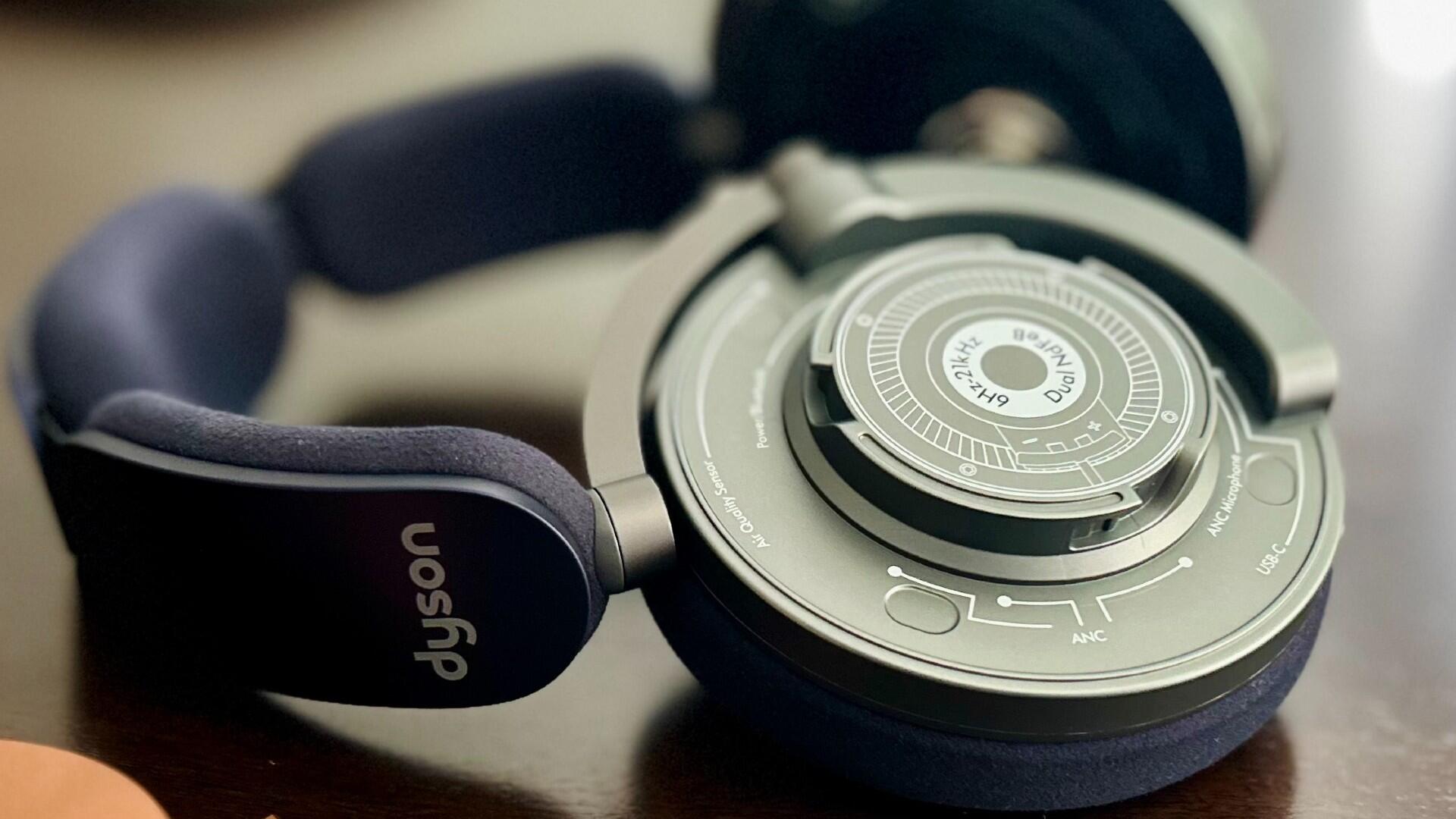 Проверил дорогие флагманские наушники Dyson — они лучше, чем я ожидал