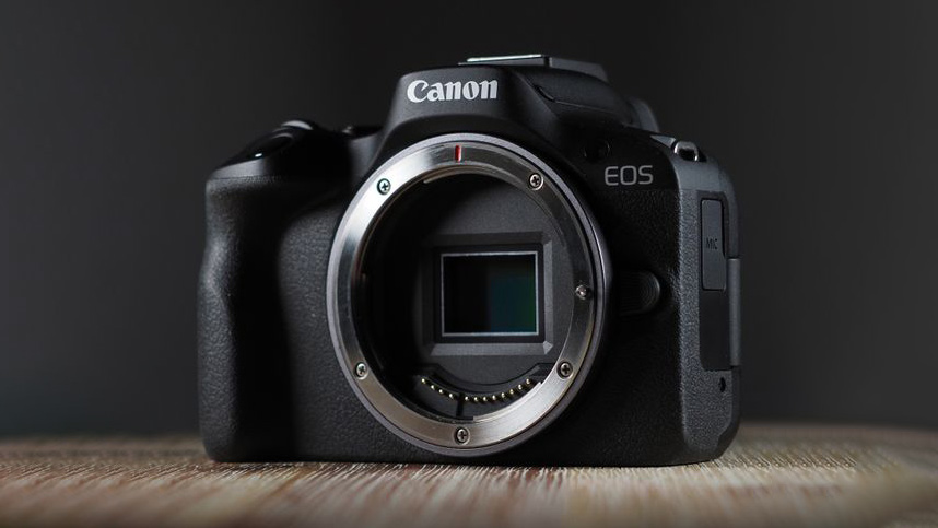 400865В июне Canon EOS R50 и Sony ZV-E10/ II заняли почти 50 % в топ-20 продаж камер в Японии