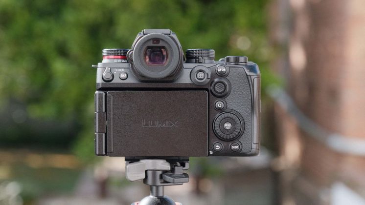 Panasonic Lumix S1 II