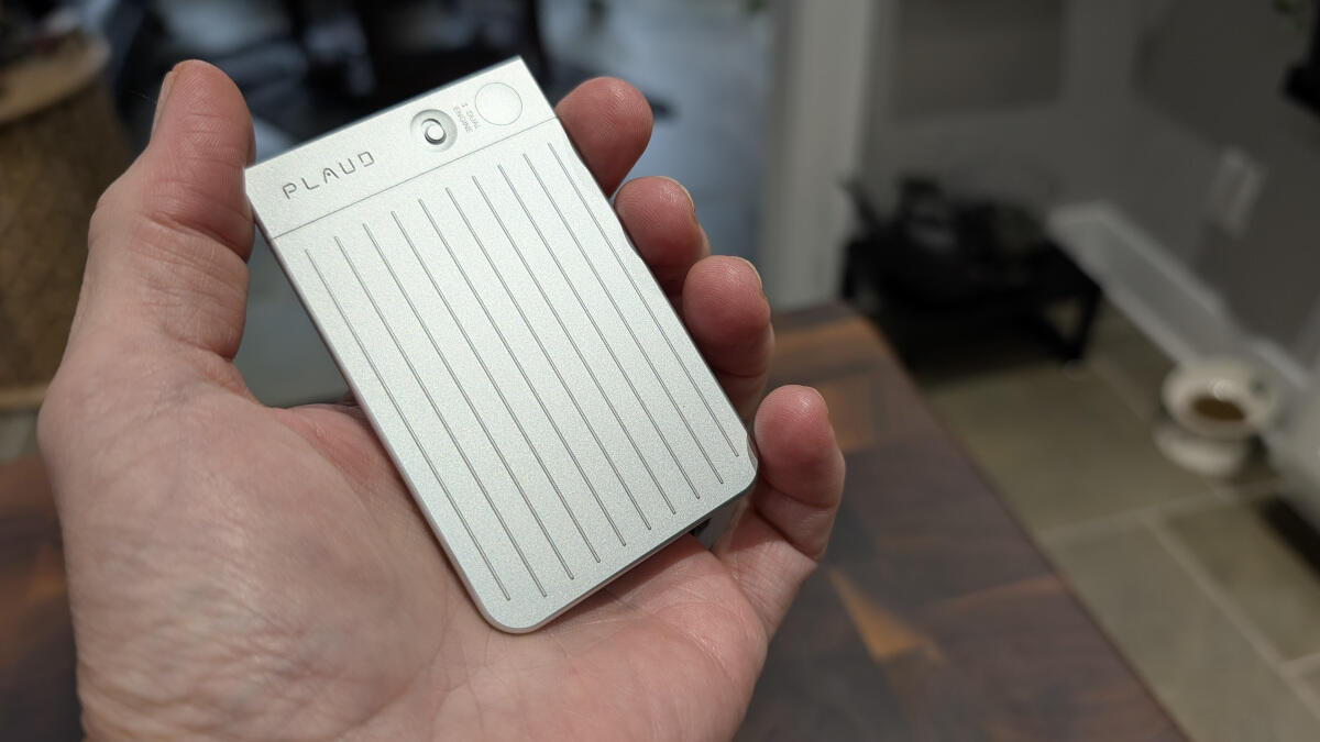 406769Этот удобный диктофон с искусственным интеллектом изменил мой способ работы (и он прост в использовании)