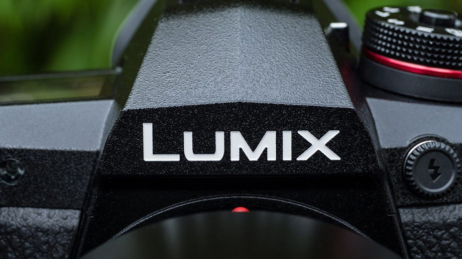 Panasonic выпускает обновления прошивки Lumix для 6 полнокадровых, Micro Four Thirds и компактных камер картинка Panasonic выпускает обновления прошивки Lumix для 6 полнокадровых, Micro Four Thirds и компактных камер