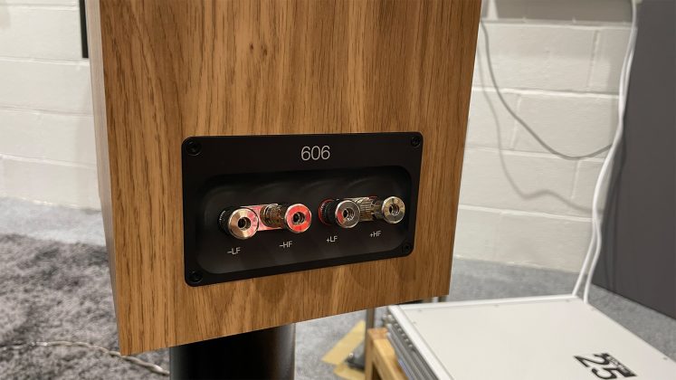 Bowers & Wilkins 606 S3