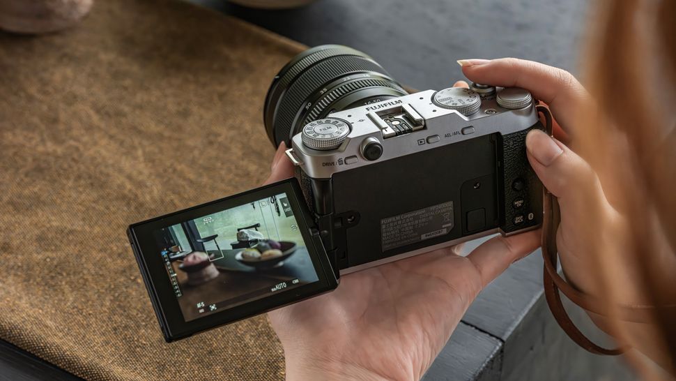 Противостояние Fujifilm X-M5 и X-E5 - это сложный выбор