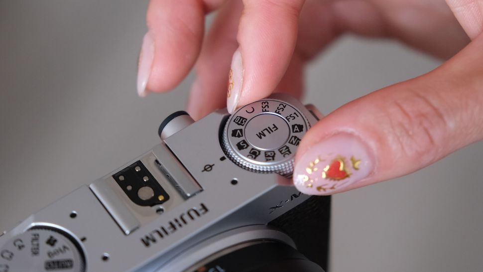 Противостояние Fujifilm X-M5 и X-E5 - это сложный выбор