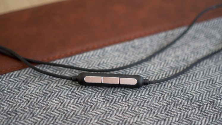 1MORE Triple Driver In-Ear Earphones