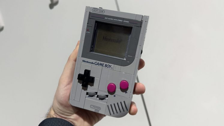 Компания Lego только что представила 9 новых наборов на Comic-Con 2025, в том числе потрясающий Game Boy из кирпичиков, который я протестировал