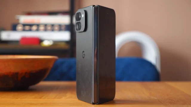 Утечка о Google Pixel 10 Pro Fold: до уровня Z Fold 7 ему далеко