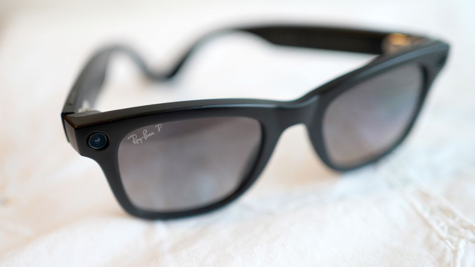 Ray-Ban Meta Smart Glasses