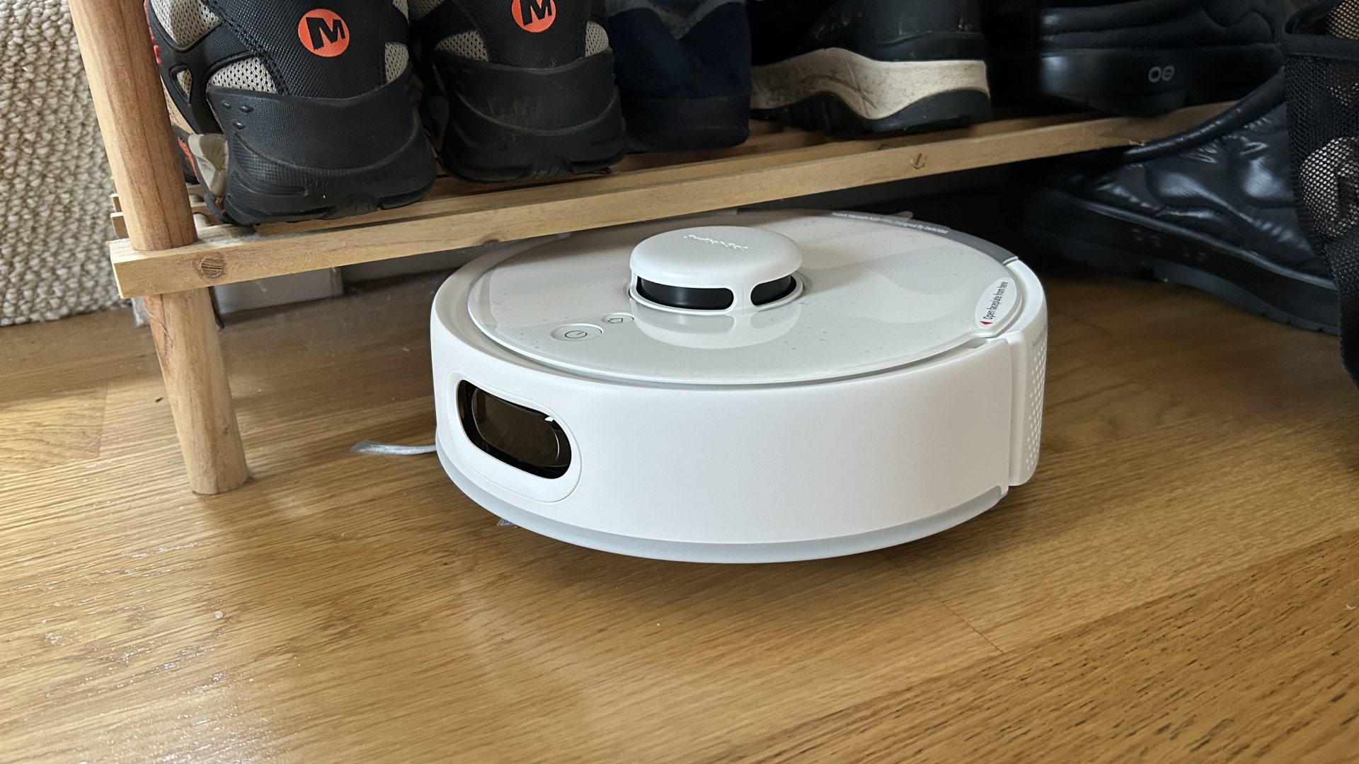 SwitchBot Mini Robot Vacuum K10+
