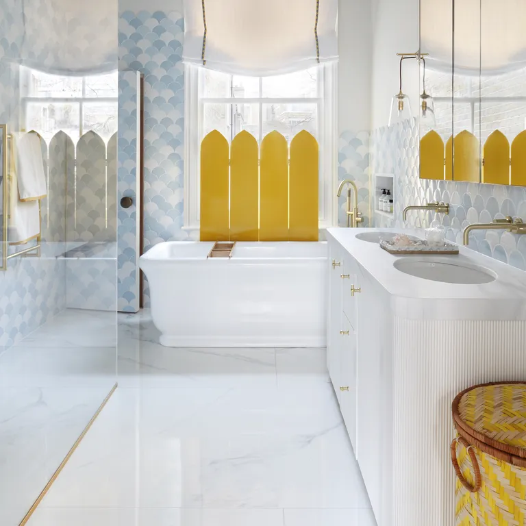 Как оформить окно в ванной 10 идей — от классических до дерзких