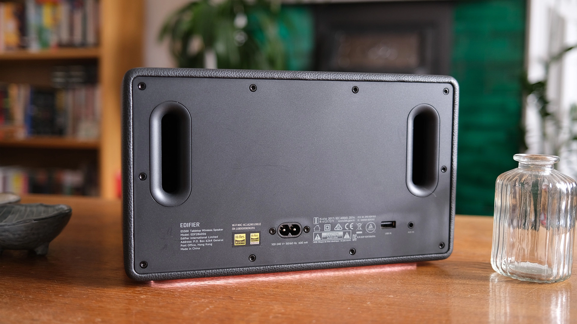 Edifier ES300 — винтажный шик или технологический провал?