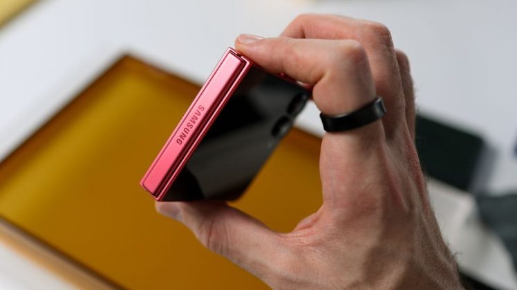 Samsung Galaxy Z Flip 7