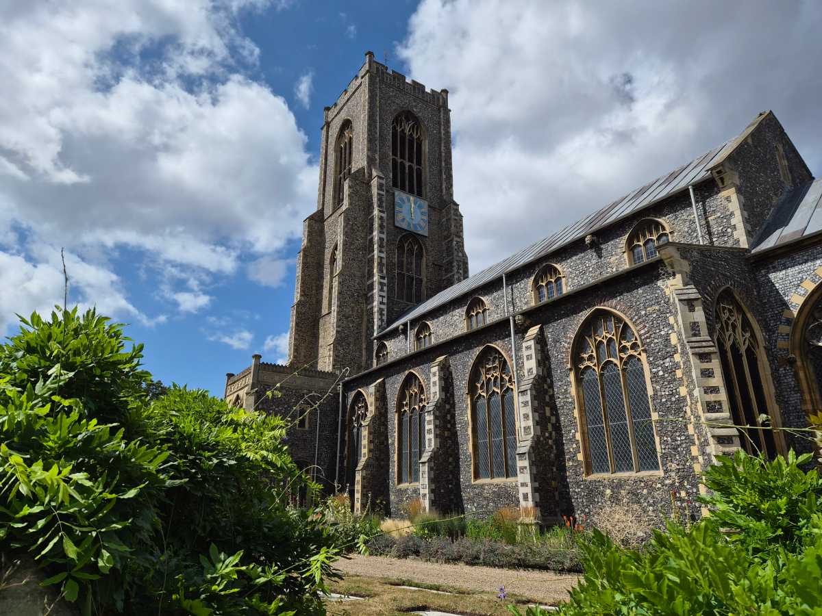 Дневник Samsung Galaxy Z Flip 7: мои первые 48 часов с новым складным телефоном