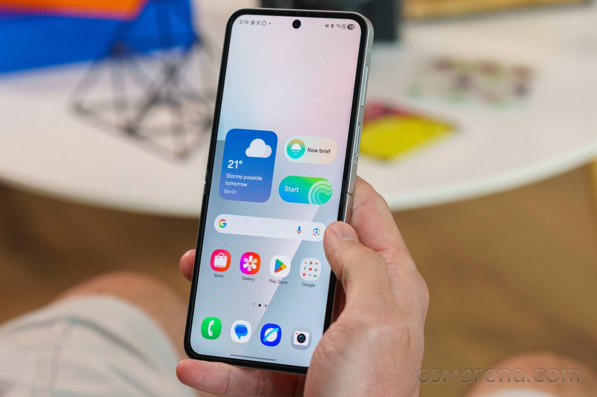 Samsung Galaxy Z Flip7 FE 