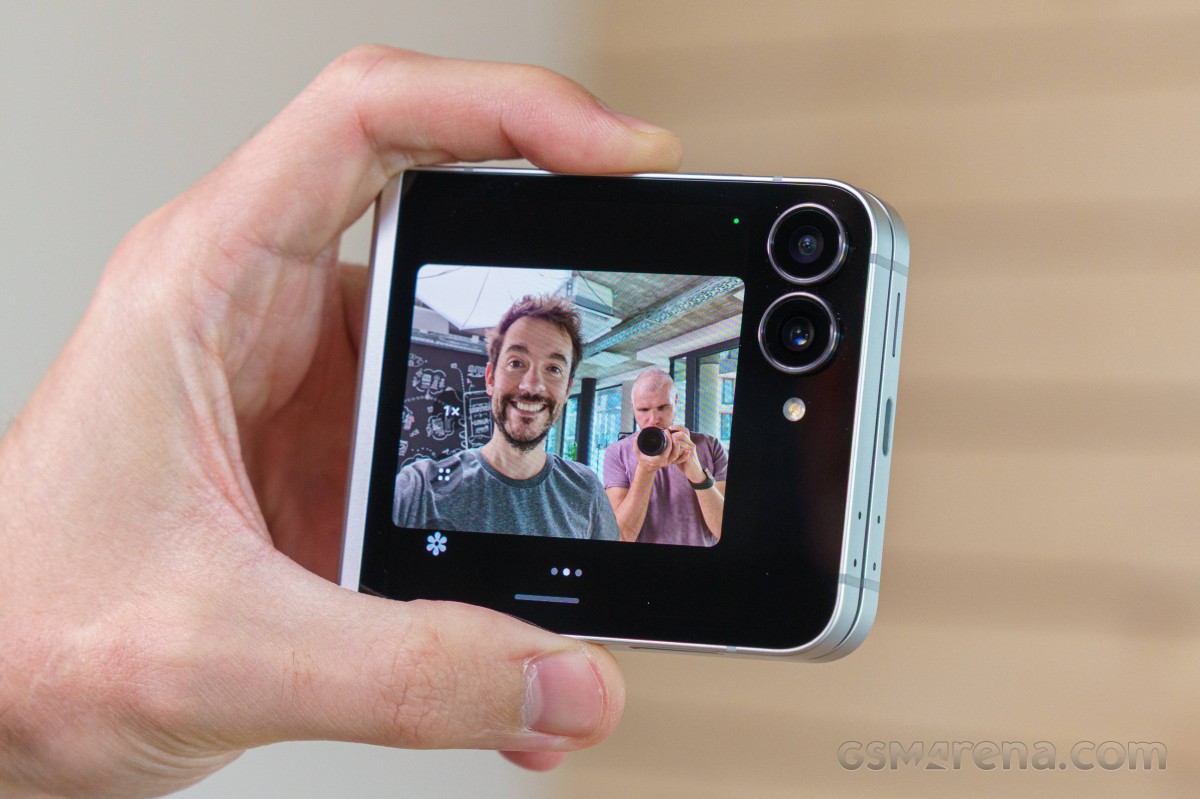 Samsung Galaxy Z Flip7 FE