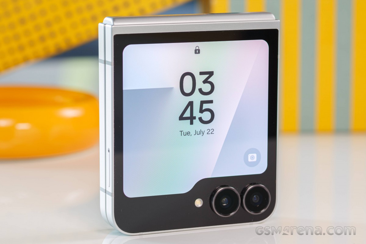 Samsung Galaxy Z Flip7 FE 