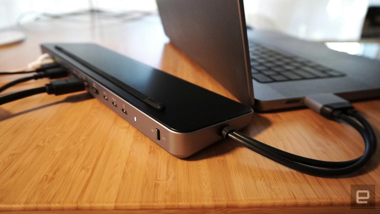 Satechi Dual Dock Stand