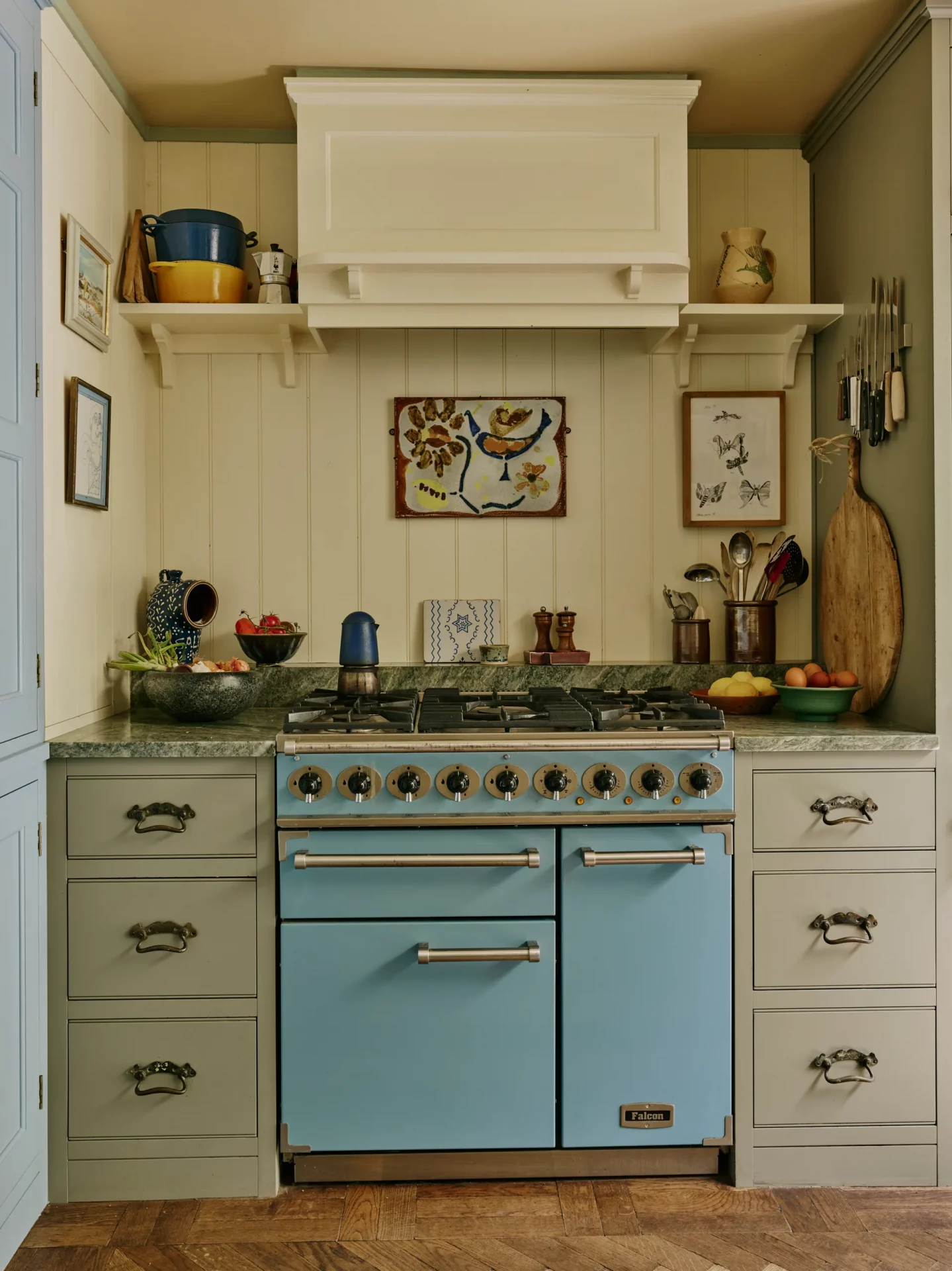 Идиллический городской коттедж дизайнера, где природа и интуиция определяют каждую деталь