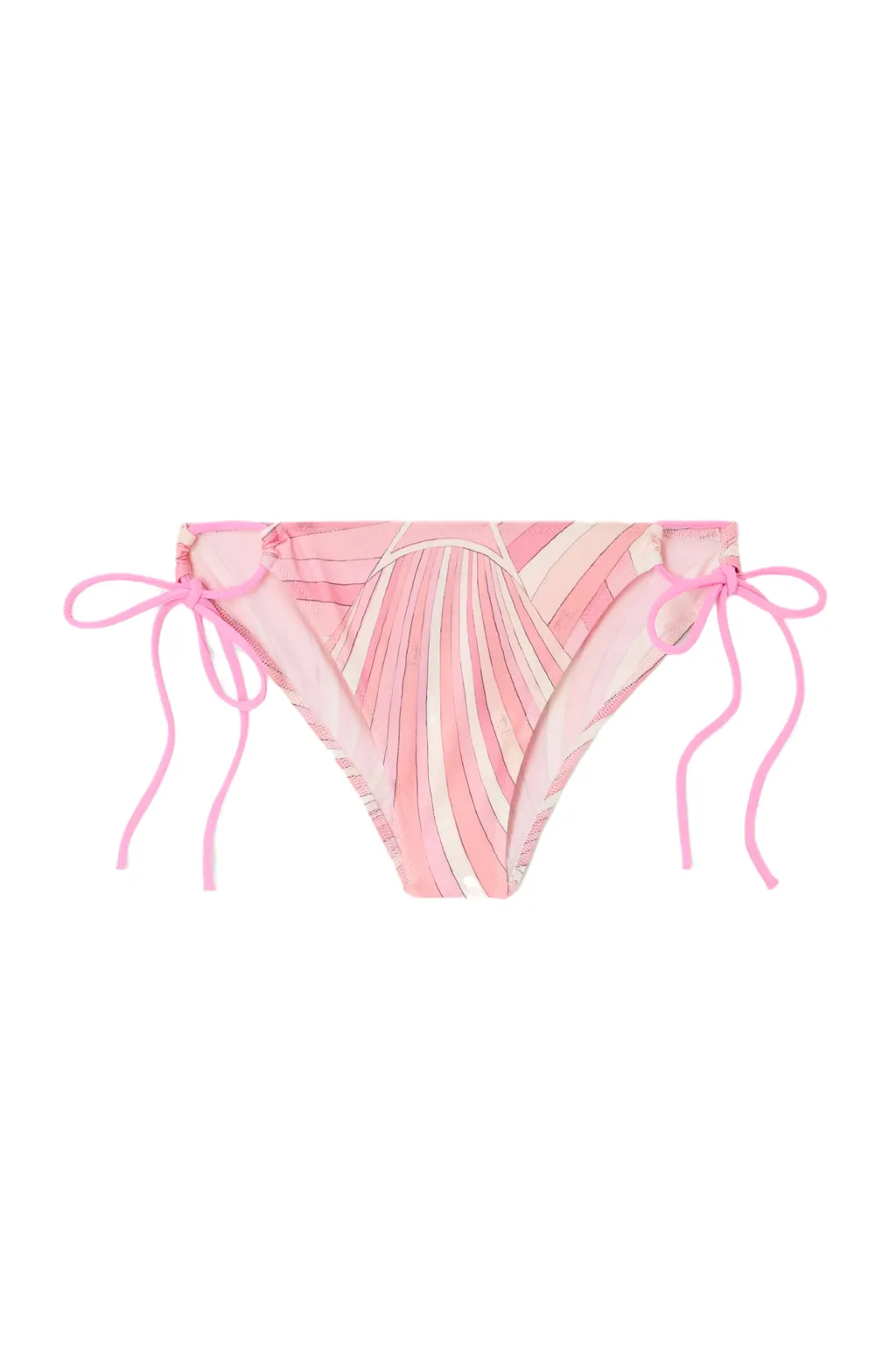 Стильные тенденции в купальниках 2025 года: фото и тренды