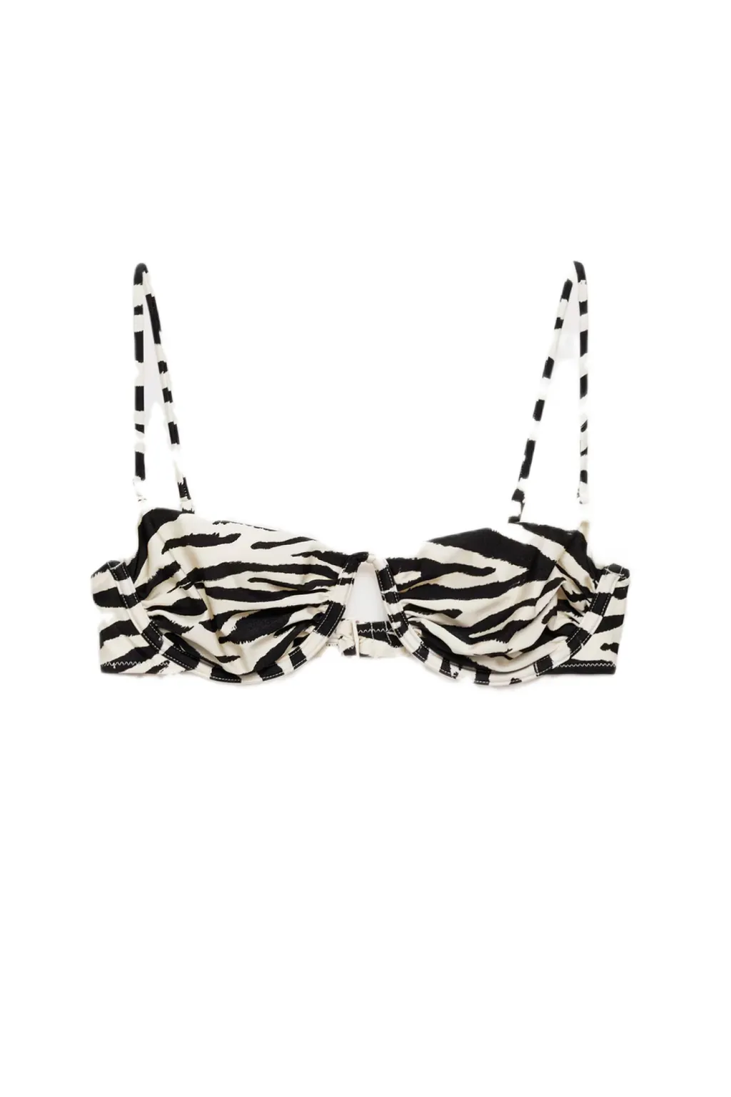 Стильные тенденции в купальниках 2025 года: фото и тренды