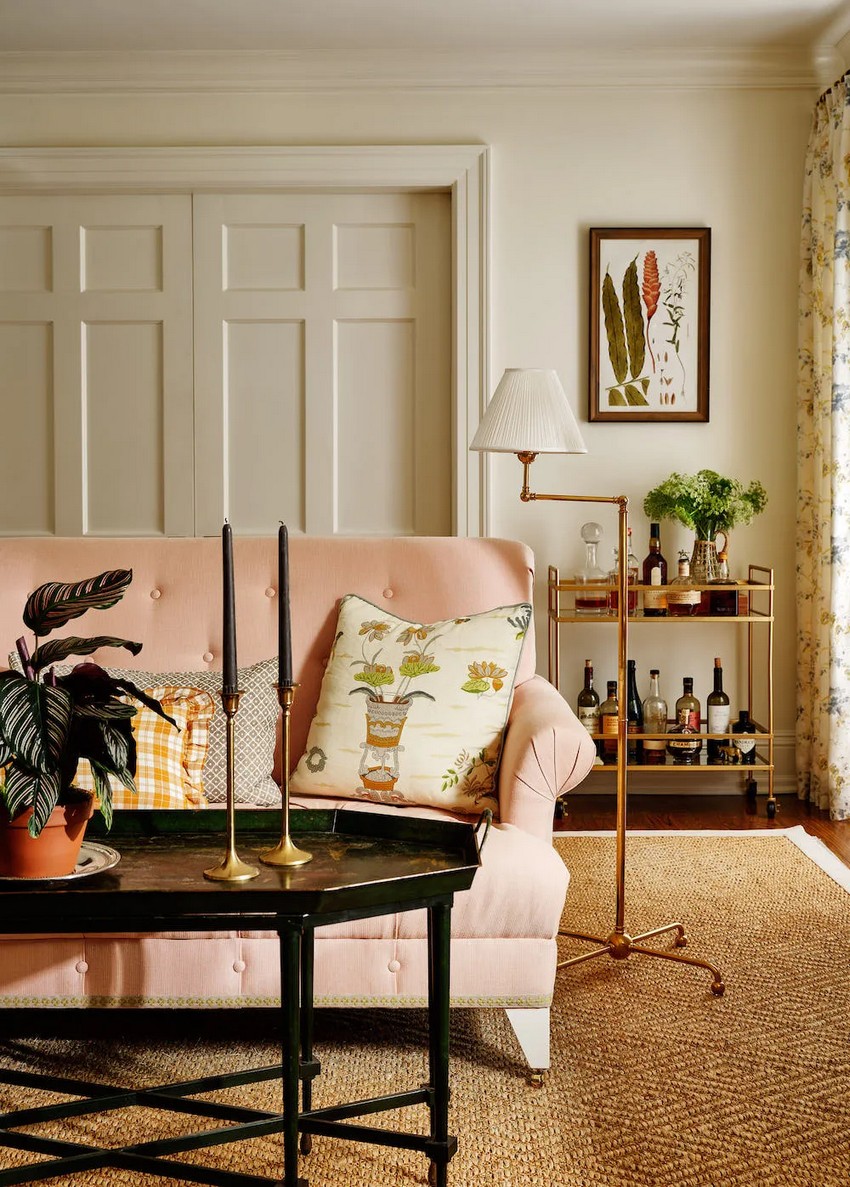 Галерея столиков-подносов в интерьере