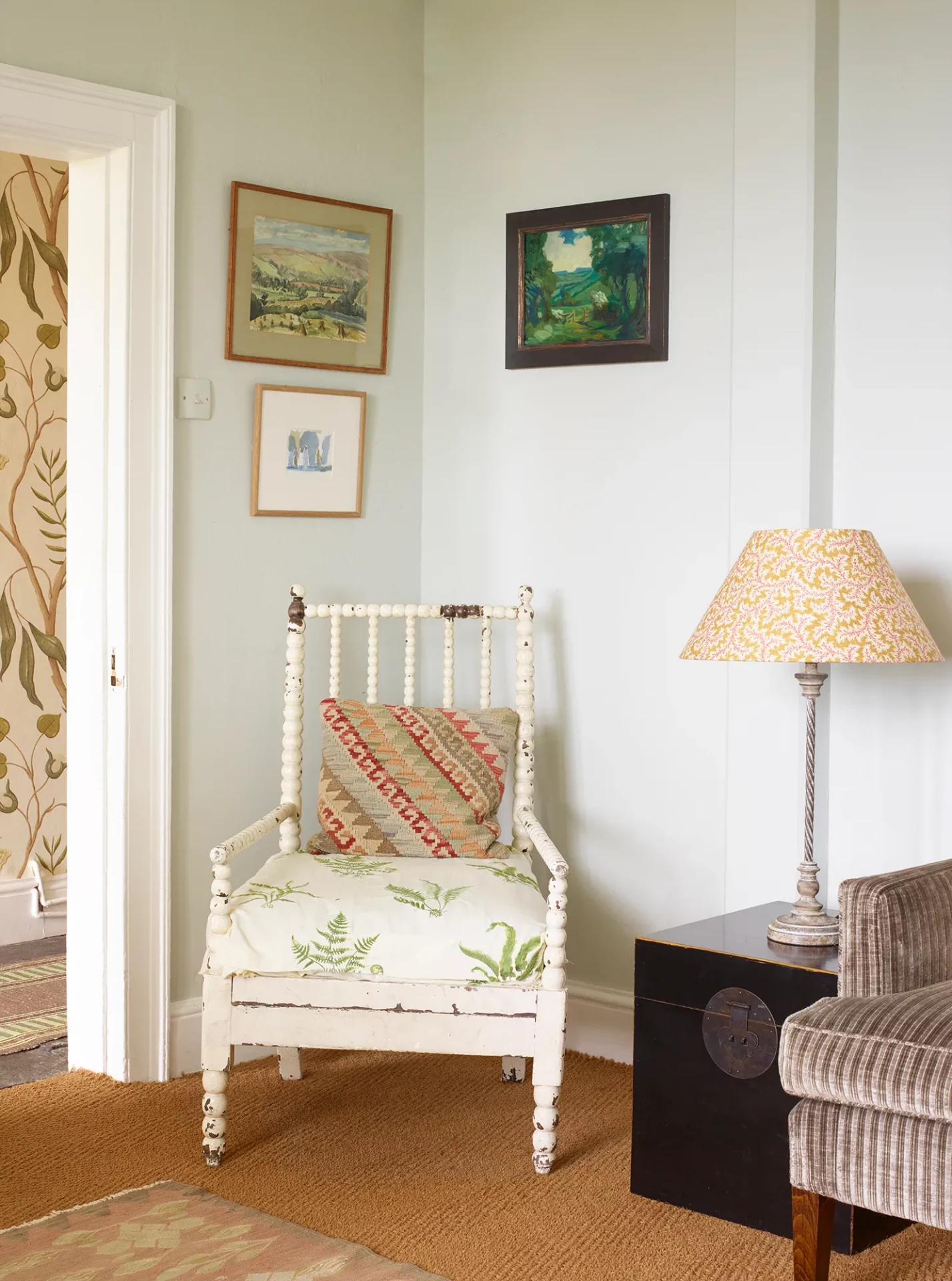 Сказочно красивый дом приходского священника на окраине деревни в Дорсете фото