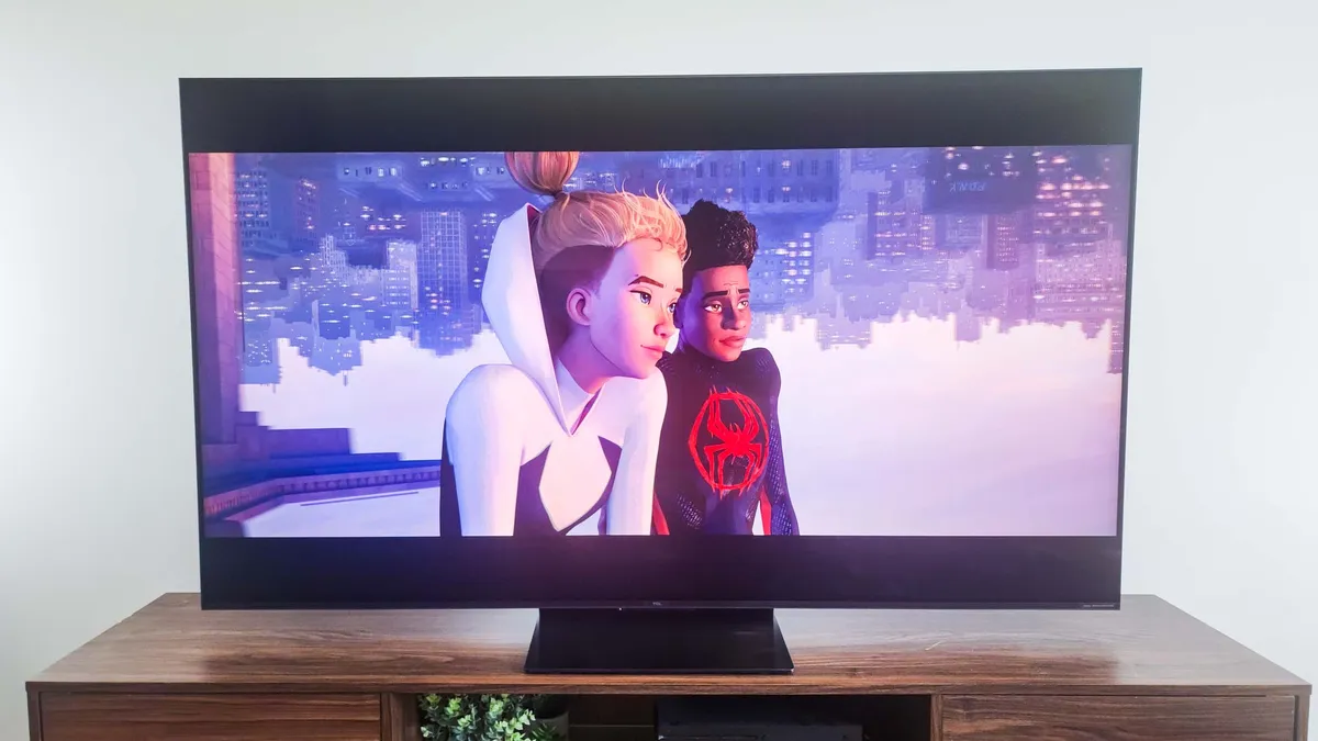 телевизор TCL QM7K