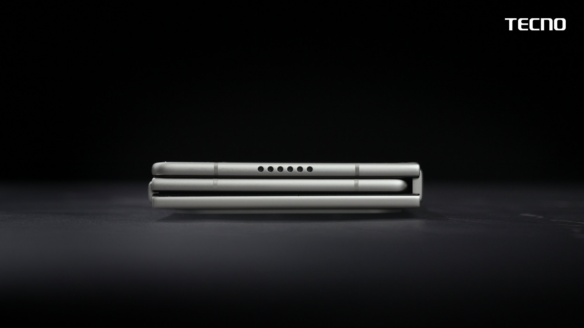 TECNO Phantom G Fold — самый тонкий складной смартфон?