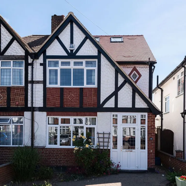 Я — серийный renovator, и вот 8 ошибок в кровельных работах, которые я вижу у домовладельцев, и как их избежать