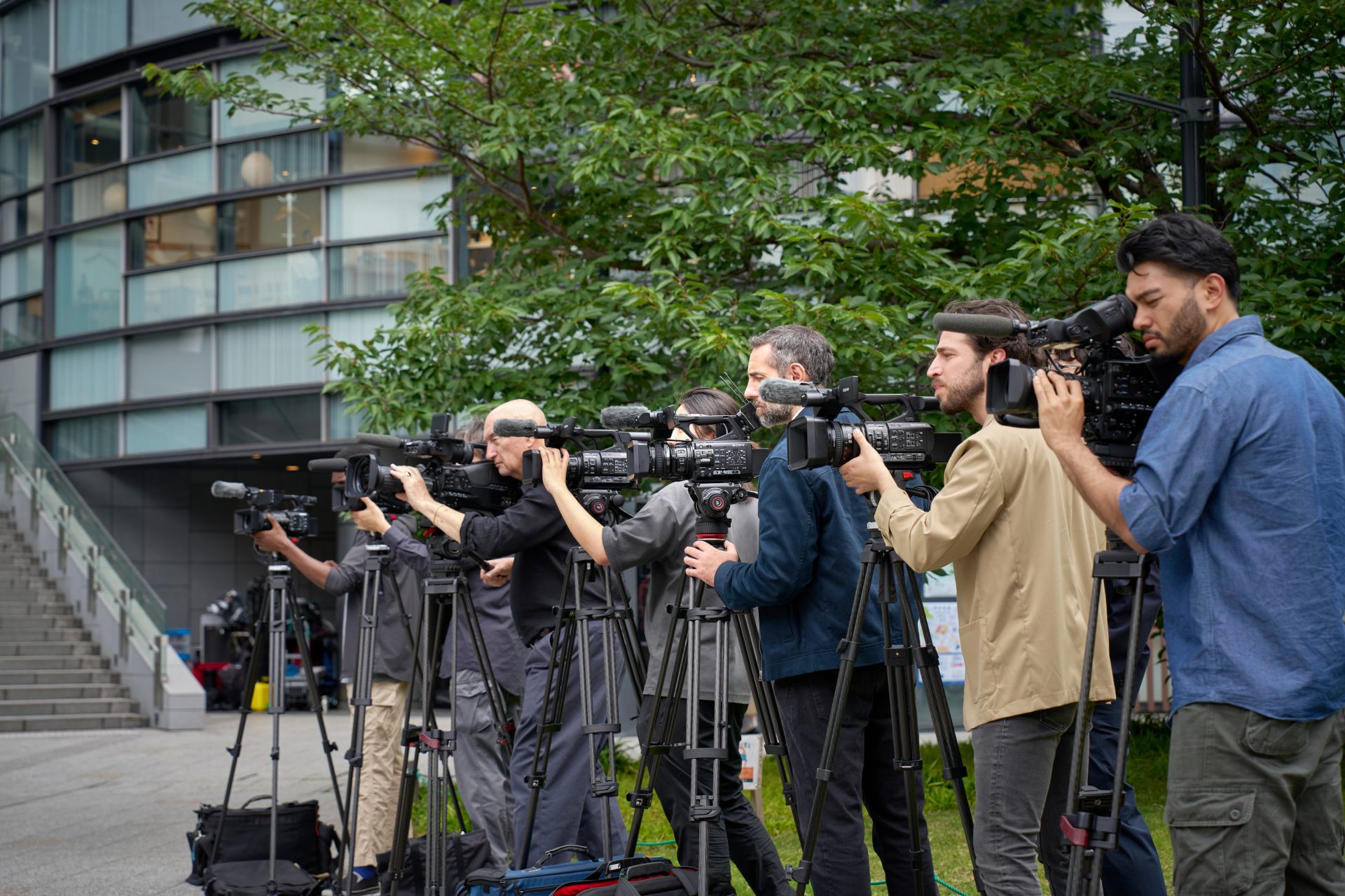 Sony только что анонсировала PXW-Z300 — мощную камеру для репортажной и документальной съёмки картинка Sony только что анонсировала PXW-Z300 — мощную камеру для репортажной и документальной съёмки.