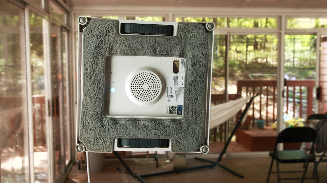 Работает ли робот для мытья окон? Я протестировала одного, чтобы выяснить (и я приятно удивлена)