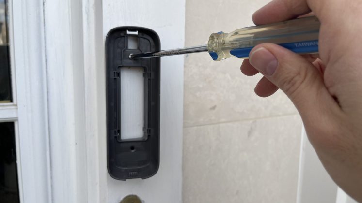 Google Home Lorex 4K Battery Video Doorbell