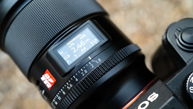 Обзор Viltrox AF 16 mm f/1.8 FE: мастхэв для пейзажной и астрофотографии картинка Viltrox AF 16 mm f1.8 FE