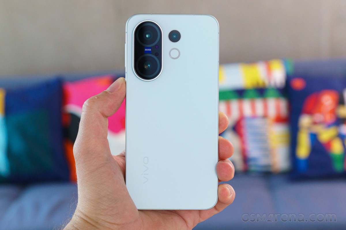 Обзор Vivo X200 FE: отличный камерофон и мощный флагман