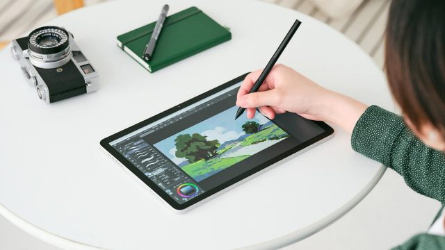 wacom Wacom заявляет, что его новый планшет для рисования не требует настройки и имеет перо, которое не может разрядиться