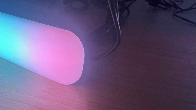 WiZ Gradient Light Bar