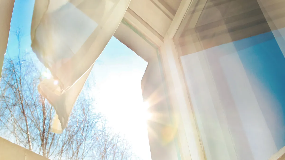 Йогурт вместо кондиционера: как кисломолочка спасает от жары (и почему это работает!) картинка йогурт