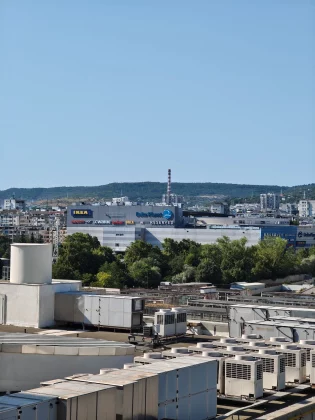 Nothing Phone (3) vs Nothing Phone (3a) Pro: флагман против середнячка фото