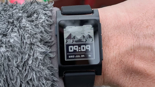 Pebble воскресли – но смогут ли они конкурировать с Apple Watch?