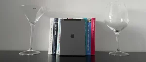 Обзор iPad 10.2 (2021): стоит ли брать базовый планшет Apple?