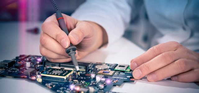 Работа в сфере ремонта электроники в Москве