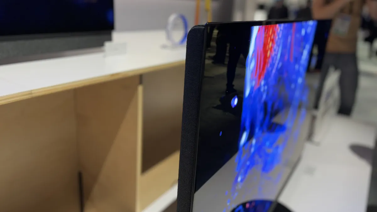 Предварительный обзор Panasonic Z95B: новый флагманский OLED с ярким экраном фото