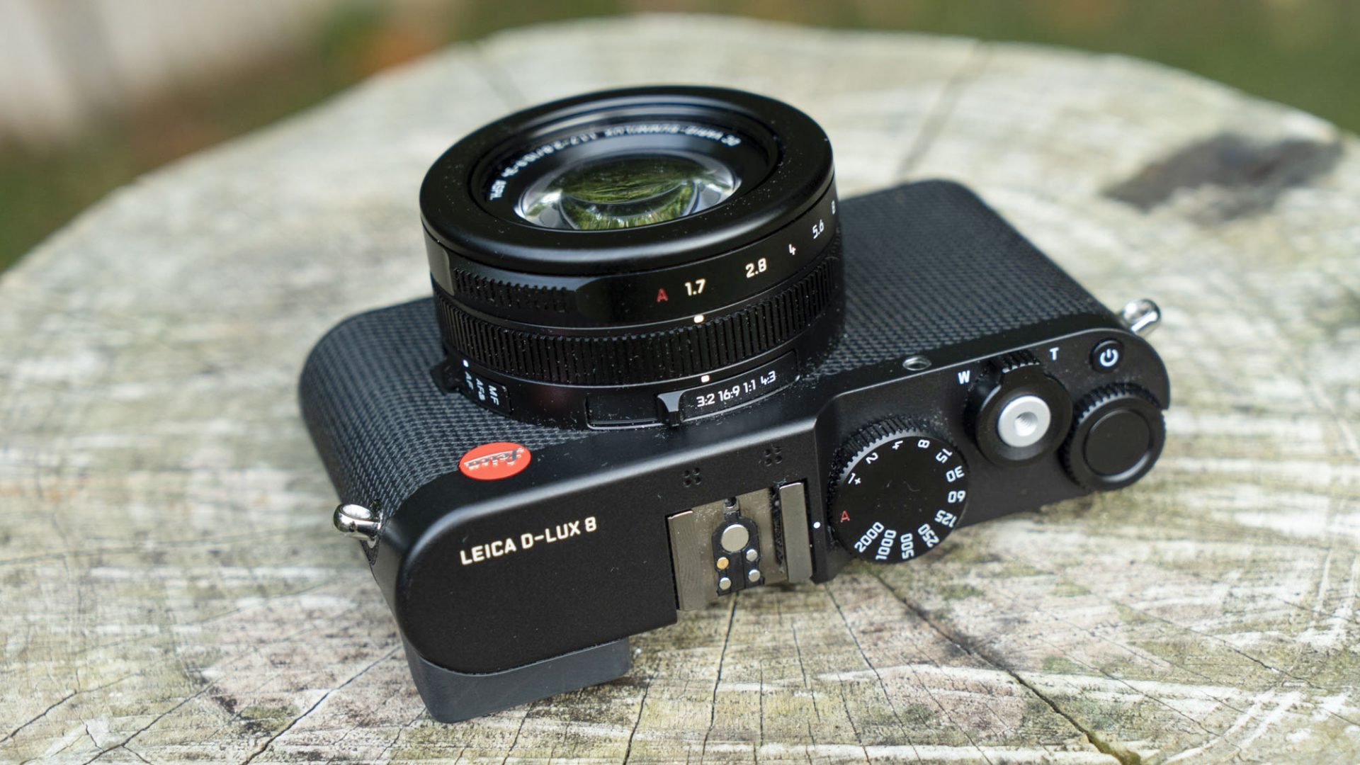 Leica D-Lux 8