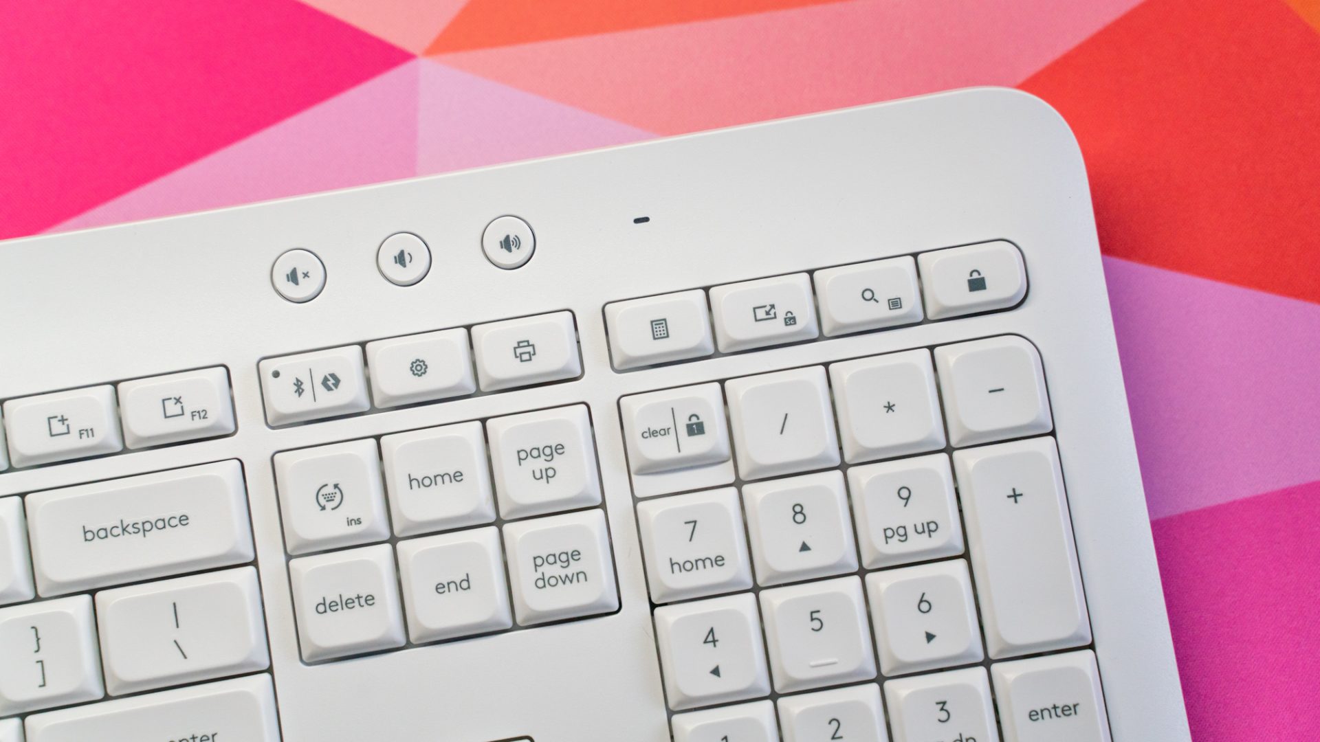 Logitech Signature K650