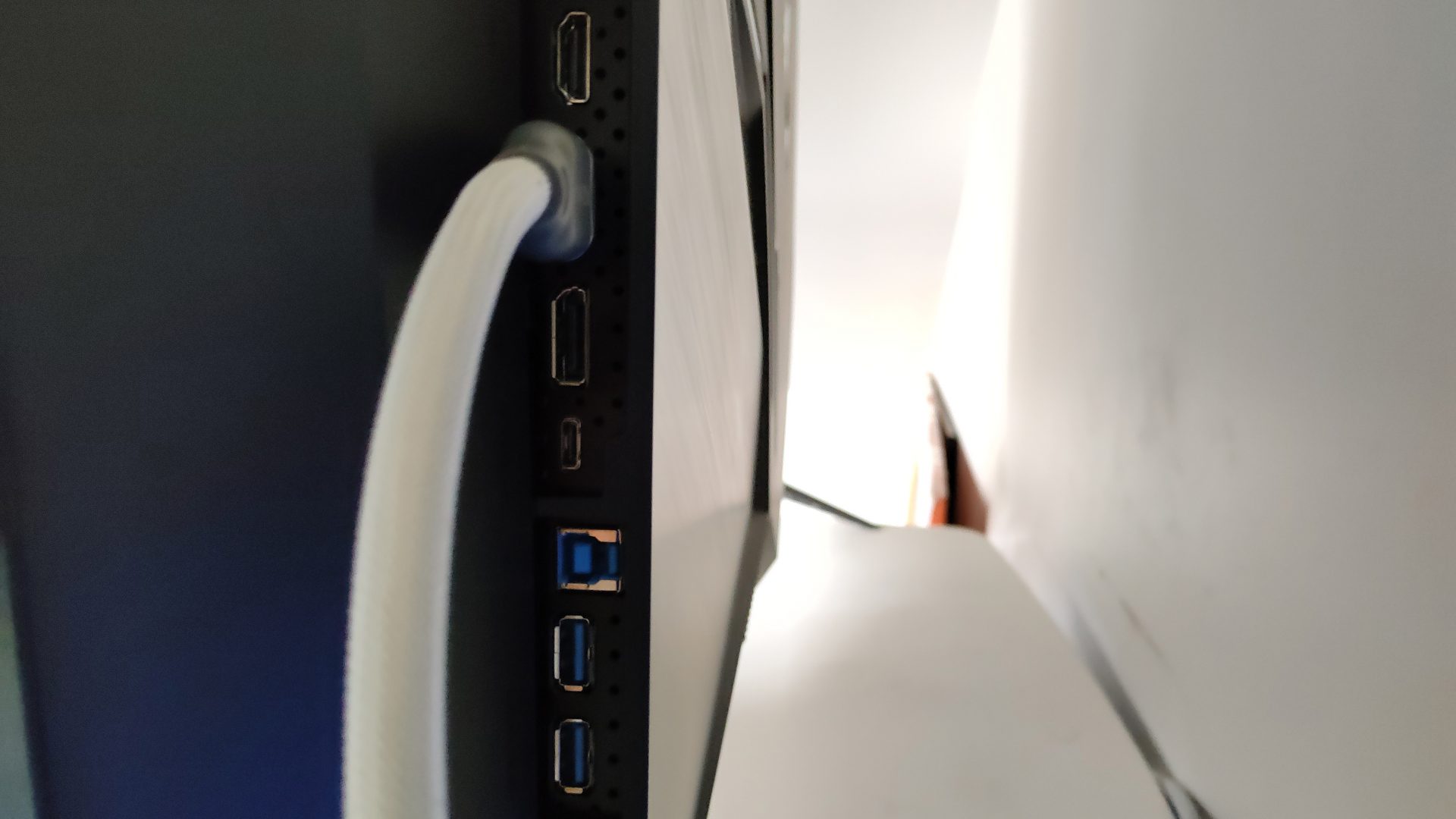 Gigabyte Aorus FV43U