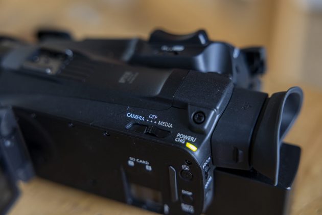 Canon HF G70