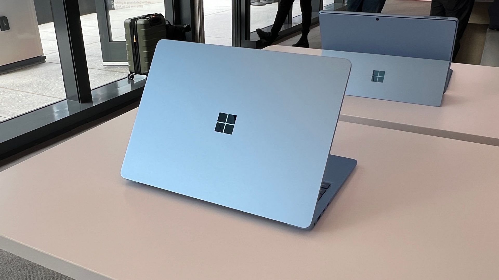 Microsoft Surface Laptop