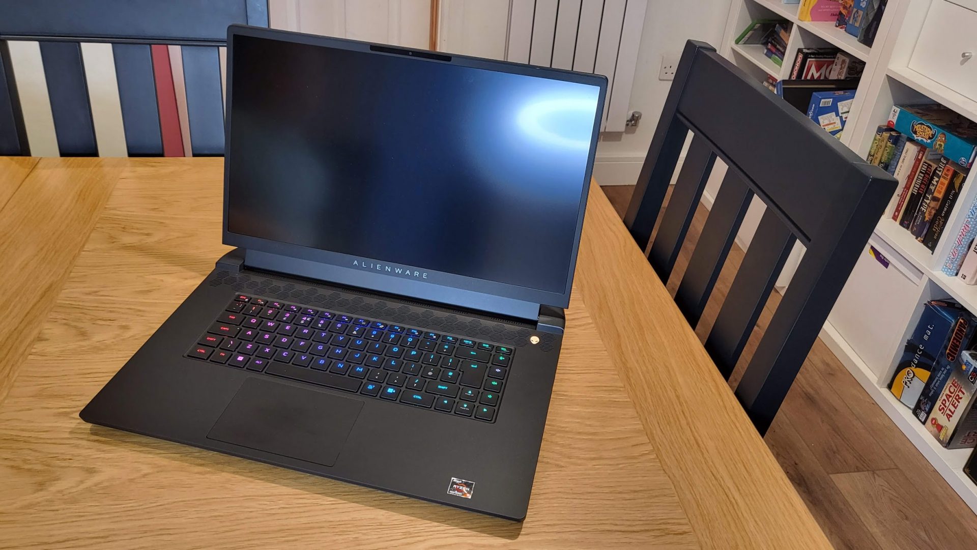 Alienware m17 R5