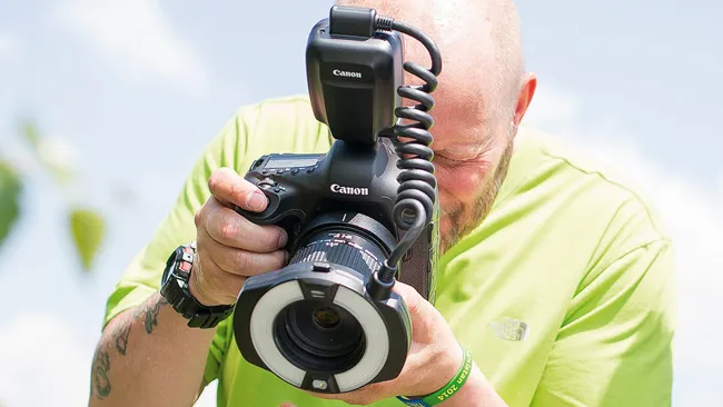 Лучшие вспышки для макросъемки 2025 года: топ-6