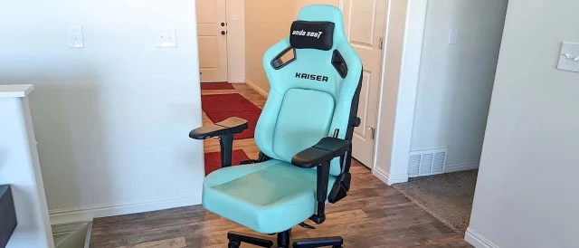 AndaSeat Kaiser 4